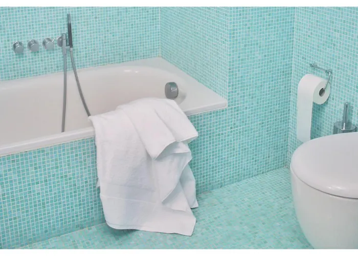 Hideaway With Modernist Design *