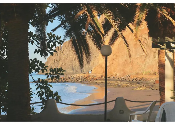 Apartment Hideaway With Modernist Design *