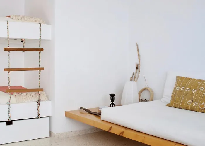 Hideaway With Modernist Design * 圣克鲁斯-德特内里费